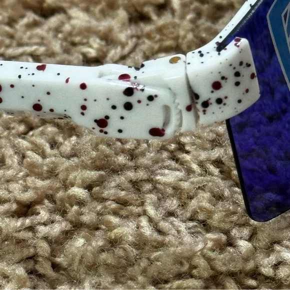 NWT Pit Viper V2 Polarized Sunglasses with Blue Reflective Lens & Speckled Frame - Picture 5 of 9